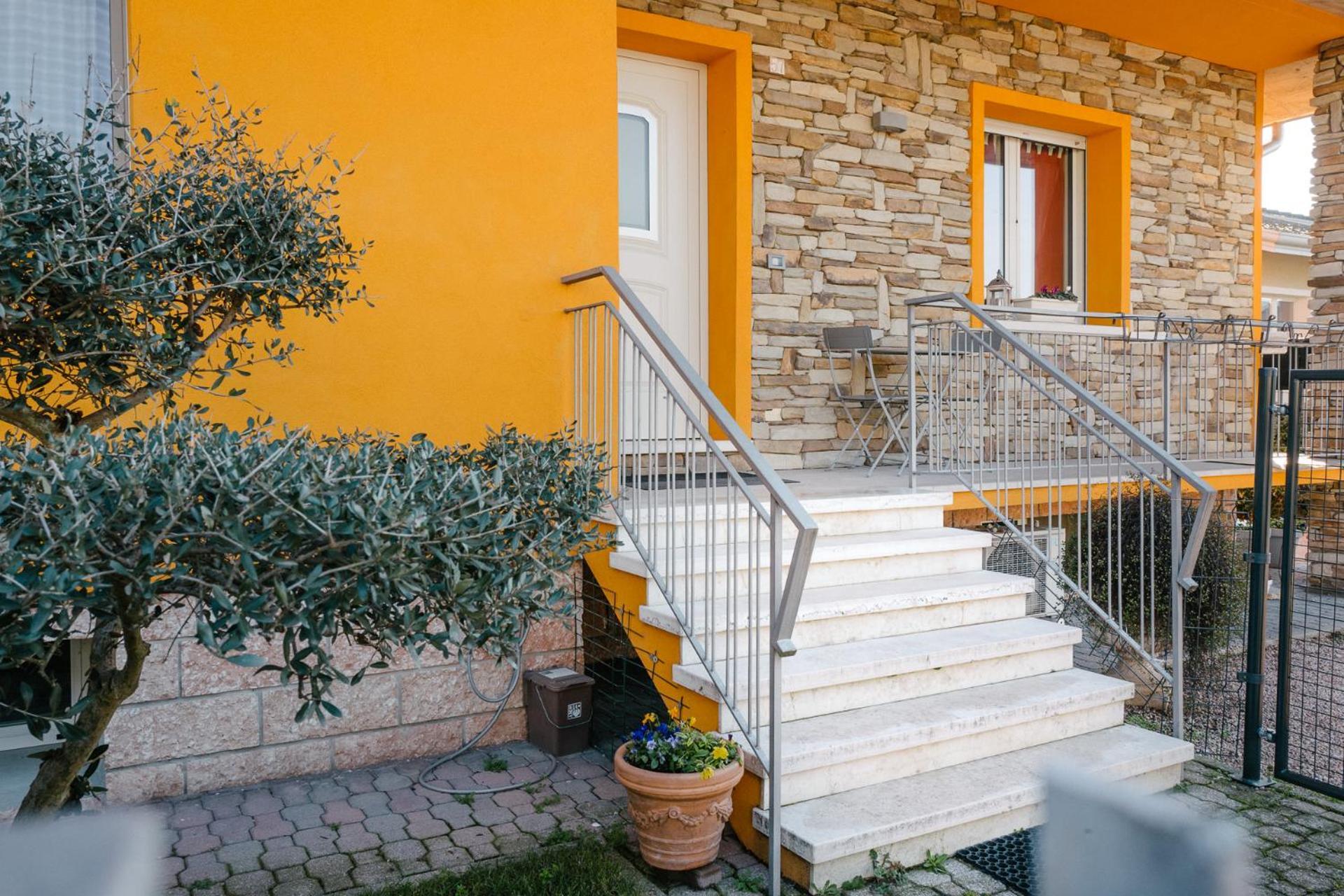 Apartamento Lara'S House San Giovanni Lupatoto Exterior foto